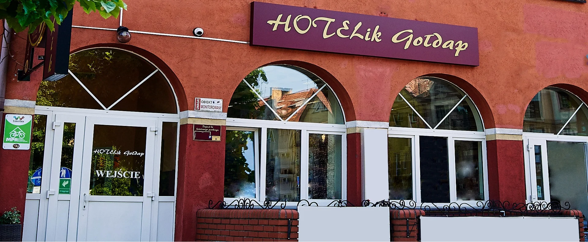 Hotelli Goldap huoneet konferenssit ravintola