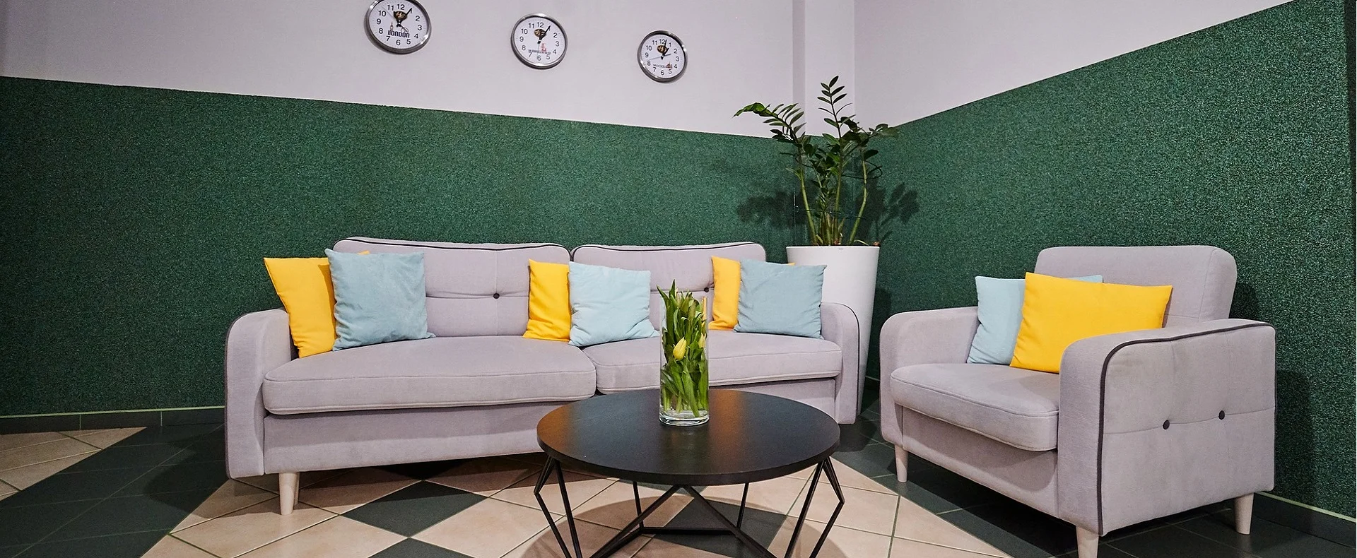 Hotelli Goldap huoneet konferenssit ravintola